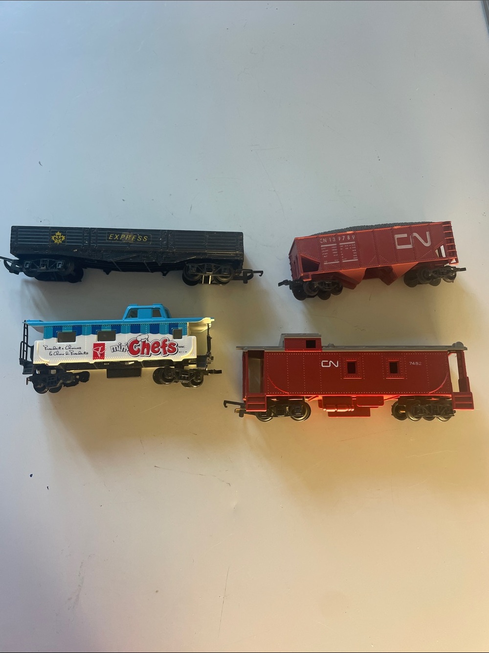 HO Scale Trains - Set of 4